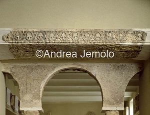 Museo Storico Architrave da Agios Titos | Andrea Jemolo