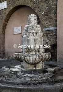 Fontana delle Tiare Overview of the fountain | Andrea Jemolo
