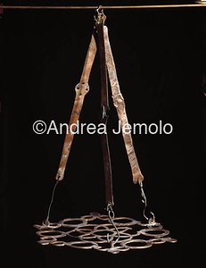 Museo Storico Candeliere da Agios Titos | Andrea Jemolo