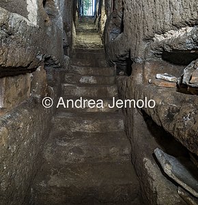 Mausoleum of Lucilius Paetus, also known as the tomb of the Lucilii Staircase leading to a small catacomb | Andrea Jemolo