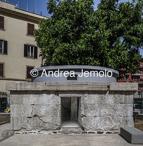 Sepulcher of Largo Talamo Overview | Andrea Jemolo
