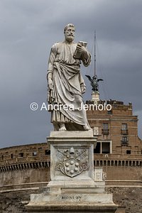 Ponte Sant'Angelo and the ten statues depicting Angels carrying the instruments of the Passion Saint Peter | Andrea Jemolo