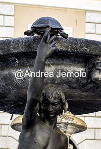 Fontana delle Tartarughe in Piazza Mattei Fontana delle Tartarughe - Gli efebi, le tartarughe | Andrea Jemolo