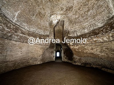 Mausoleo Monte del Grano Interno del mausoleo | Andrea Jemolo