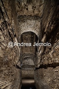 Mausoleo Monte del Grano Interno del mausoleo - corridoio coperto da una volta a botte | Andrea Jemolo