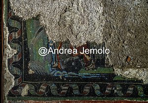 Ipogeo di via Livenza Ipogeo di via Livenza - Parte inferiore di una decorazione a mosaico dove sono ritratti due personaggi | Andrea Jemolo