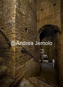 Ipogeo di via Livenza Ipogeo di via Livenza - Scale originali dell'Ipogeo | Andrea Jemolo