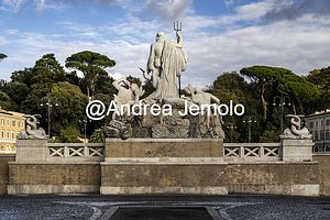 Pincio e di Piazza del Popolo Piazza del Popolo - Emiciclo - Retro della fontana del Nettuno | Andrea Jemolo
