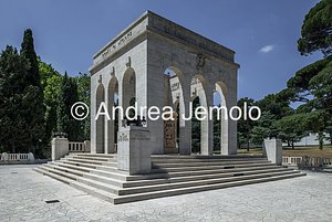 Mausoleo Ossario Garibaldino Visione d'insieme | Andrea Jemolo