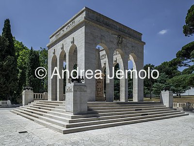 Mausoleo Ossario Garibaldino Visione d'insieme | Andrea Jemolo