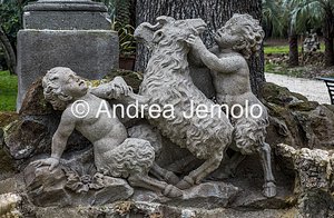 Villa Sciarra Fontana con satirelli e capretta | Andrea Jemolo