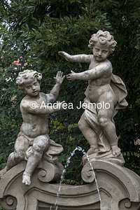 Villa Sciarra La fontana dei Putti detta anche del Biscione | Andrea Jemolo