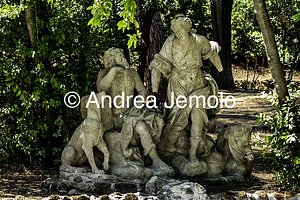Villa Sciarra Gruppo di Diana ed Endimione accato alla fontana della Grande vasca | Andrea Jemolo