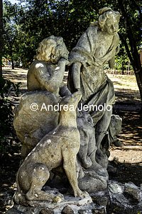 Villa Sciarra Gruppo di Diana ed Endimione accato alla fontana della Grande vasca | Andrea Jemolo