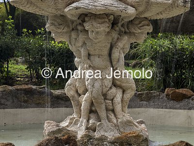 Villa Sciarra Sirens Fountain | Andrea Jemolo