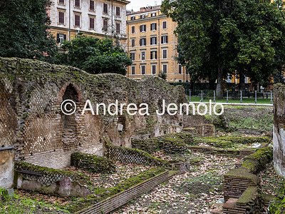 Mura Serviane Le mura a Piazza Manfredo Fanti | Andrea Jemolo