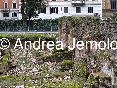 Mura Serviane Le mura a Piazza Manfredo Fanti | Andrea Jemolo