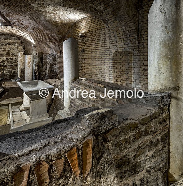 Roman house in the basement of the Museo Barracco  | Andrea Jemolo