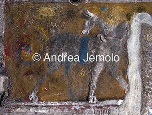Columbarium of Pomponius Hylas is Decoration with paint and stucco of an aedicula | Andrea Jemolo