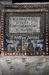 Columbarium of Pomponius Hylas Mosaic panel decorated with griffins placed by Pomponio Hylas | Andrea Jemolo