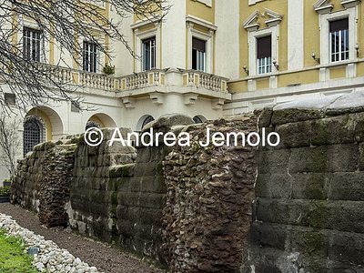 Mura Serviane Le mura a Largo Giovanni Montemartini | Andrea Jemolo