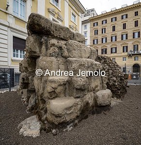Mura Serviane Le mura a Largo Giovanni Montemartini | Andrea Jemolo