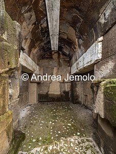 Mausoleo detto "Torrione prenestino" Interno della cella funeraria | Andrea Jemolo