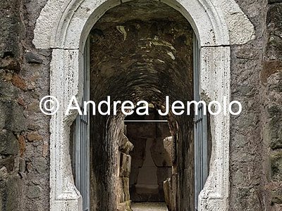 Mausoleo detto "Torrione prenestino" Entrata del mausoleo | Andrea Jemolo