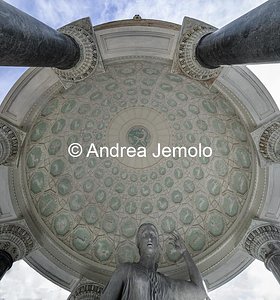 Villa Borghese Tempio o Tempietto di Diana - Soffitto a cassettoni con scene di caccia | Andrea Jemolo