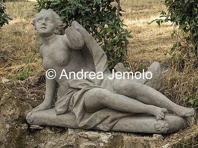 Villa Sciarra Statua in arenaria | Andrea Jemolo