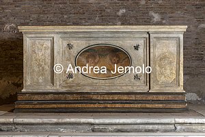 Church of Sant'Urbano alla Caffarella Marble altar with bees, symbol of the Barberini family, and a fresco with winged cherubs | Andrea Jemolo