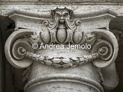 Campidoglio Palazzo dei Conservatori - Capitello del portico | Andrea Jemolo