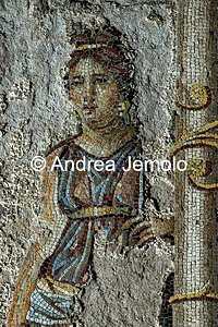 Criptoportico delle Terme di Traiano Mosaico parietale più grande mai rinvenuto nel mondo antico | Andrea Jemolo