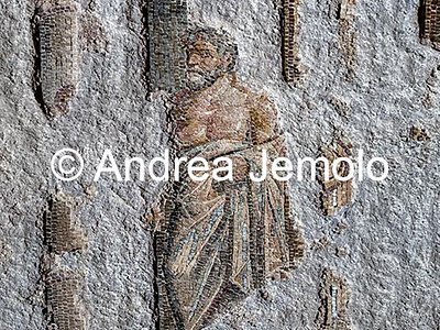 Criptoportico delle Terme di Traiano Mosaico parietale più grande mai rinvenuto nel mondo antico - Il Filosofo | Andrea Jemolo