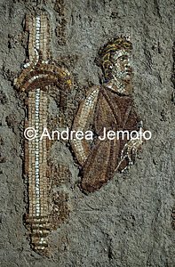 Criptoportico delle Terme di Traiano Mosaico parietale più grande mai rinvenuto nel mondo antico - Fascia superiore | Andrea Jemolo