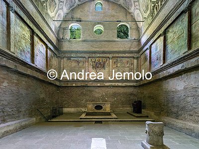 Chiesa di Sant'Urbano alla Caffarella Interno verso l'altare | Andrea Jemolo