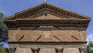 Chiesa di Sant'Urbano alla Caffarella Timpano | Andrea Jemolo