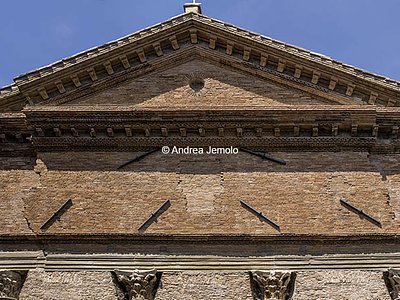 Chiesa di Sant'Urbano alla Caffarella Timpano | Andrea Jemolo