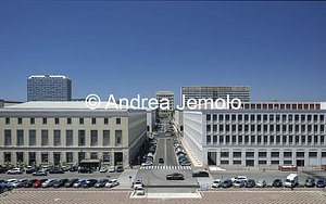 EUR L'EUR dall'alto del Palazzo dei Congressi verso il Palazzo della Civiltà del Lavoro | Andrea Jemolo