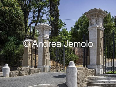 Parco del Colle Oppio Ingresso Monumentale su via Nicola Salvi | Andrea Jemolo