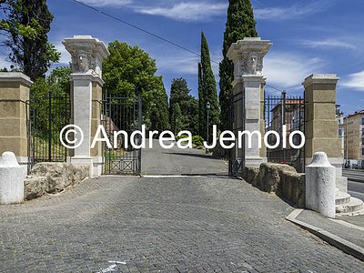 Parco del Colle Oppio Ingresso Monumentale su via Nicola Salvi | Andrea Jemolo
