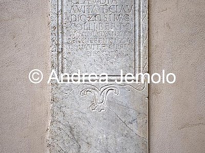 Rupe di San Paolo nel Sepolcreto Ostiense Iscrizione funeraria | Andrea Jemolo