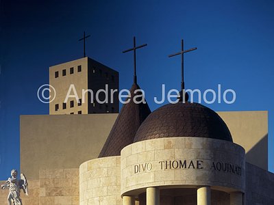 Chapel of San Tommaso d'Aquino in Tor Vergata Exterior - Detail of the three crosses | Andrea Jemolo