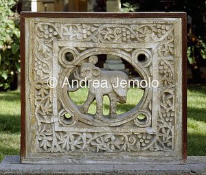 Museo copto Finestra scolpita con elefante | Andrea Jemolo