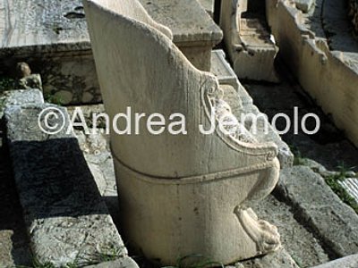 Theatre of Dionysus Chair | Andrea Jemolo