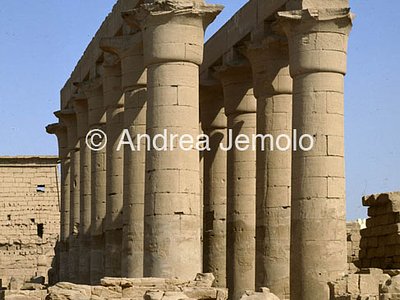 Temple Colonnade | Andrea Jemolo