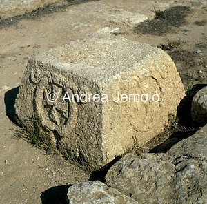 Basilica Capitello con croce | Andrea Jemolo