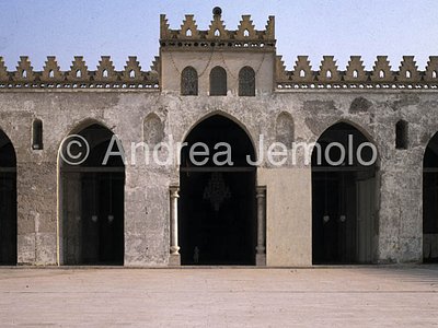 Al-Hakim Cortile - particolare | Andrea Jemolo