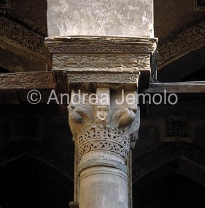 Salih Talai Sala di preghiera - capitello | Andrea Jemolo