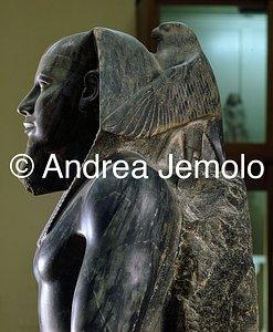 Egyptian museum Chefren - statue in diorite | Andrea Jemolo